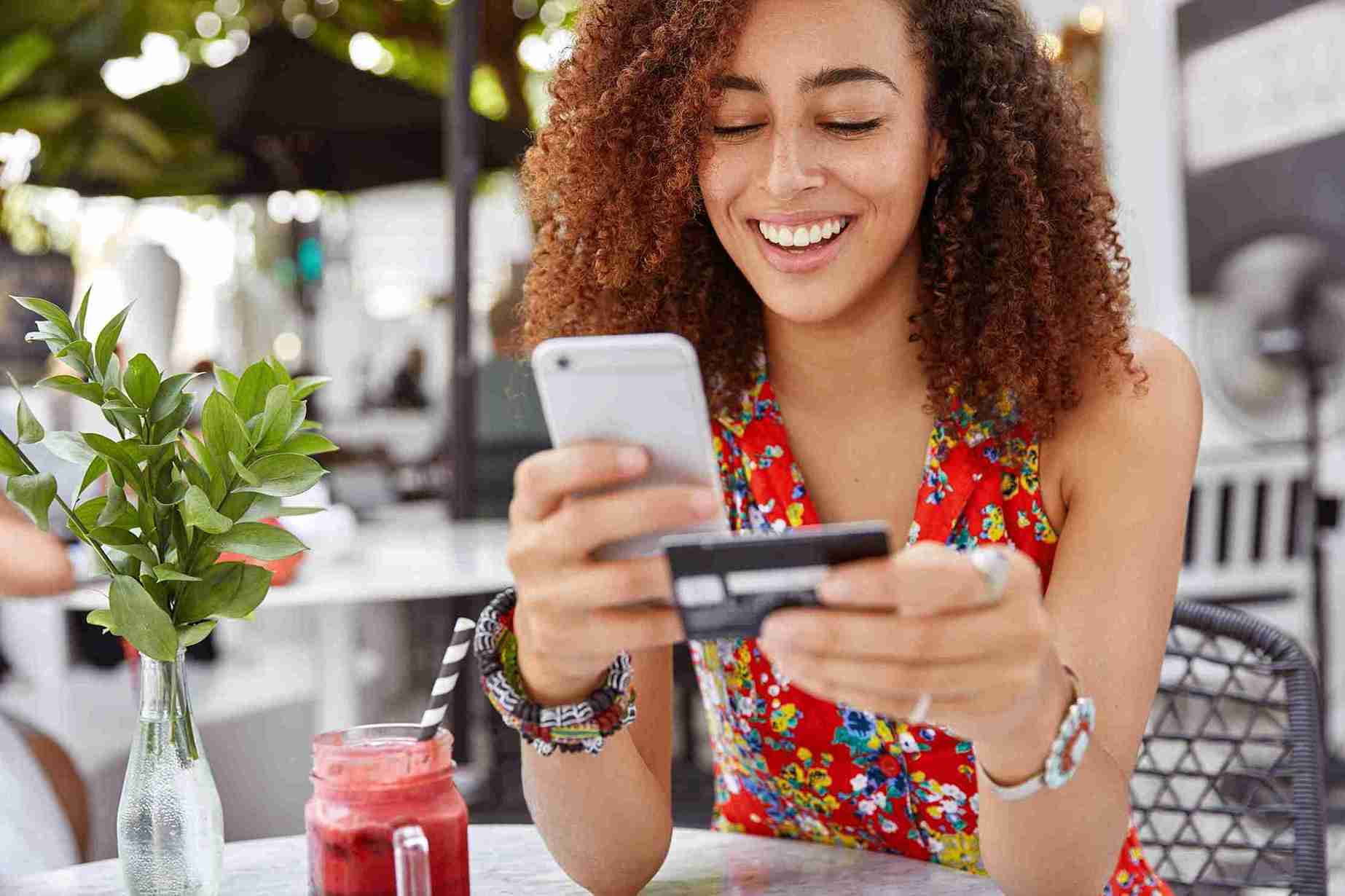 Vendas pelo WhatsApp: como transformar conversas em lucros no mercado de biquínis